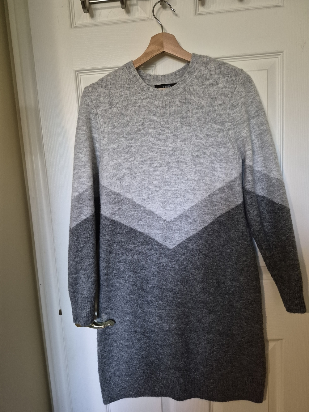 Icone Simons Cozy Grey Chevron Colorblock Long Sleeve Knit Sweater Dress M